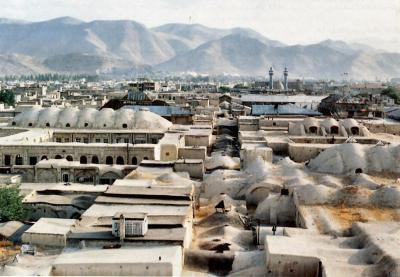 Arak is de geboortestad van Kader Abdolah, pseudoniem van Hossein Sadjadi Ghaemmaghami.