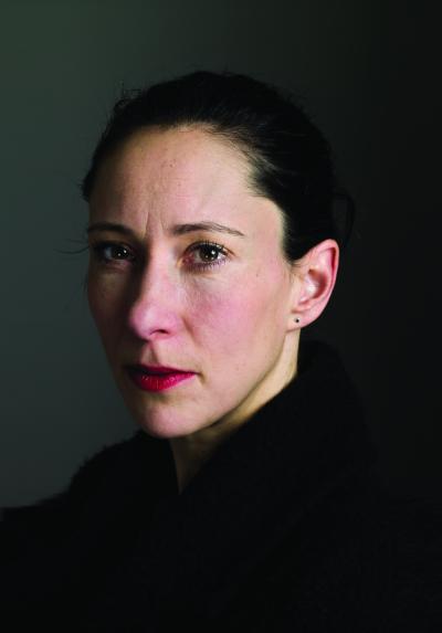 Portret van Saskia De Coster, 2018 [Foto: Koos Breukel - Uitgeverij Das Mag]