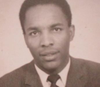 Pasfoto van Frank Martinus