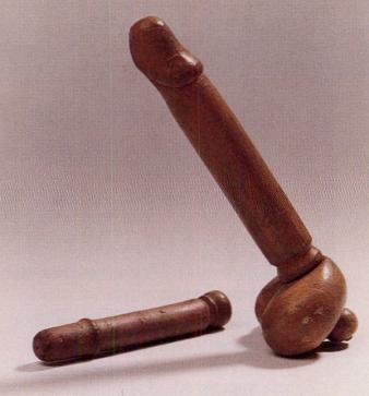 Deze zeventiende-eeuwse vrouwenspuit werd in 2001 in Zwolle gevonden.  P.C. Hooft, Warenar. Geld en liefde in de Gouden Eeuw. Samengesteld door Lia van Gemert en Marijke Meijer Drees. Amsterdam 2002, p. 69.