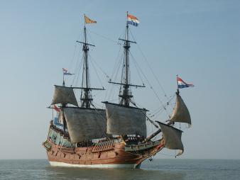 foto van reconstructie van schip de Batavia